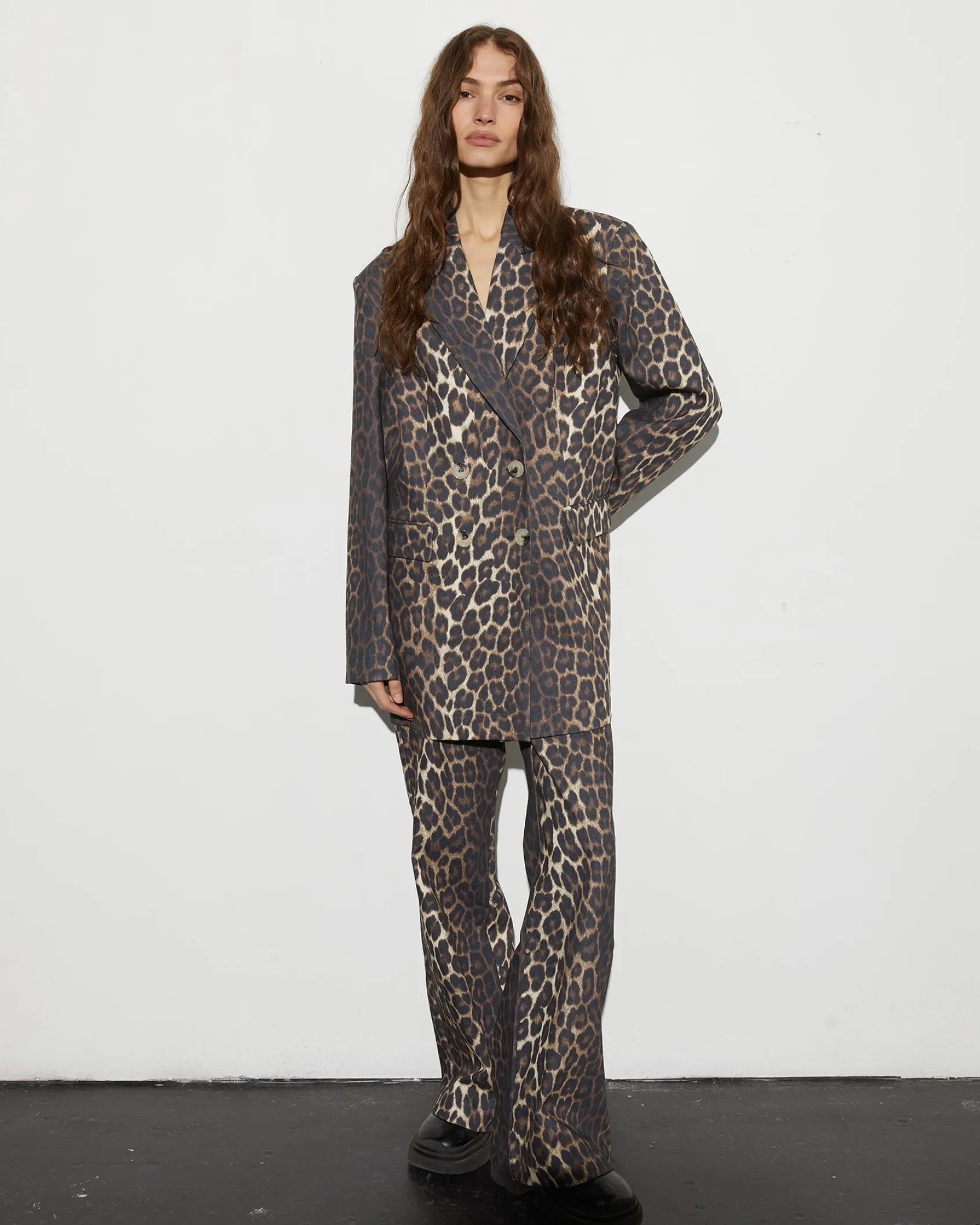 sabrina_trousers__brown_2.webp Fashion STIEGLITZ Sabrina Trousers | Brown