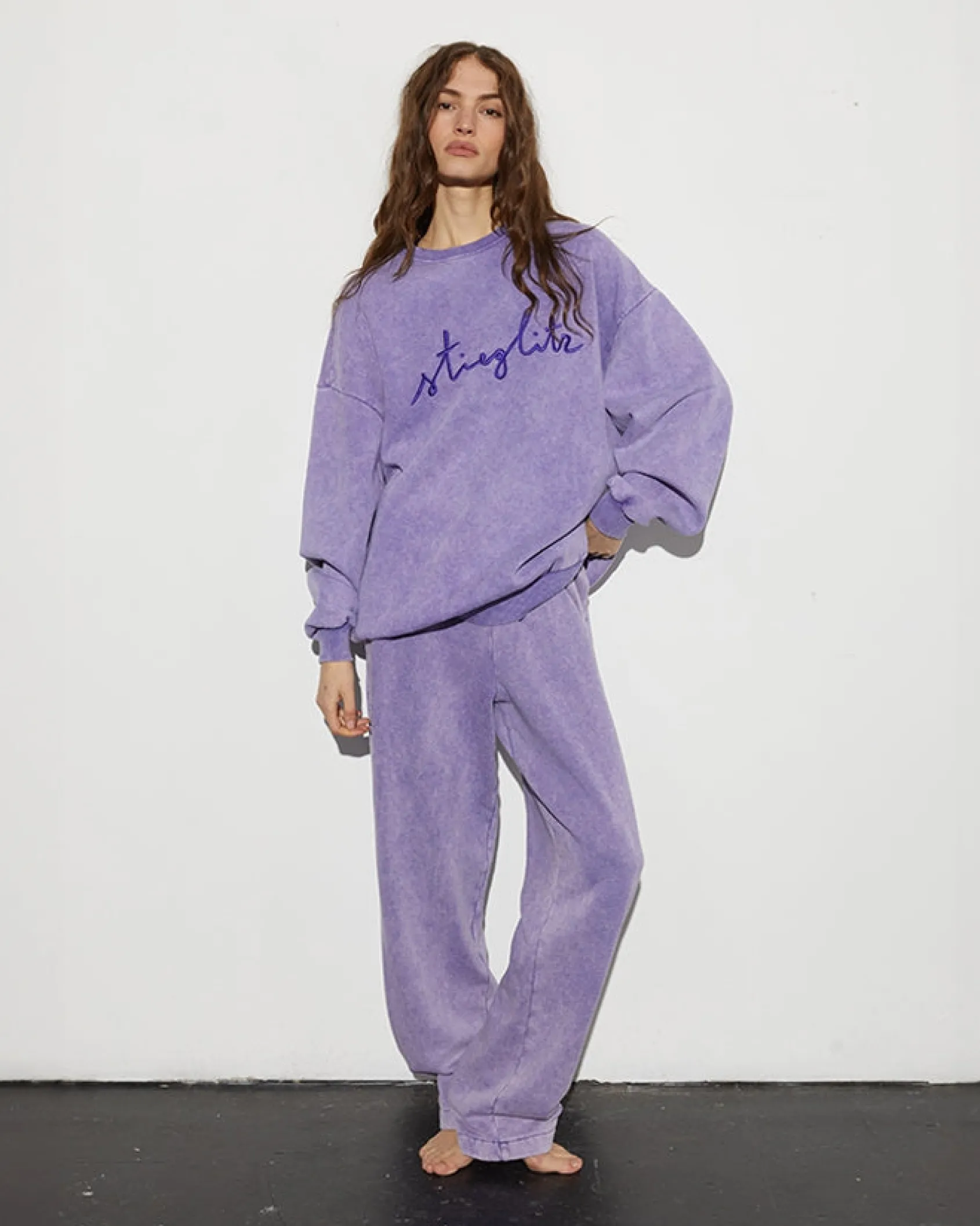 worn_out_sweater__washed__1.webp Shop STIEGLITZ Worn Out Sweater | Washed Purple